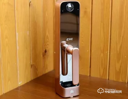 体验乐橙K5智能指纹锁：主动防御让家更安全