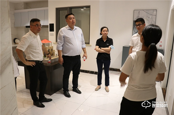 西门子产品管理总监齐宇到王力考察