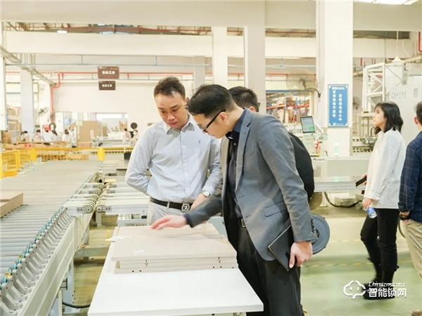 强强联合，共创辉煌 | 龙湖地产高层到访顶固，共谋未来深度发展