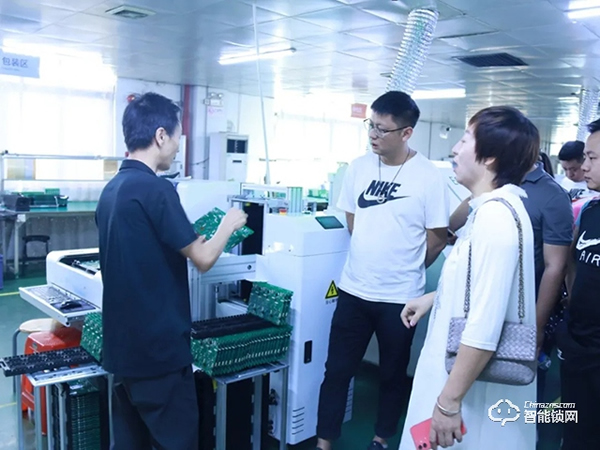 展望未来，携手共进，再创新高 | 记西安国美交流团访亚太天能总部
