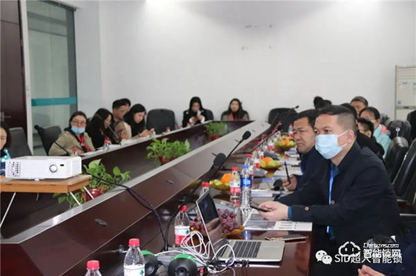 热烈欢迎西安武汉两地地产团队走进超人！