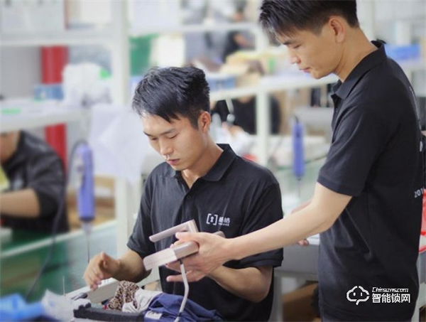 杨格锁业酒店锁上海酒店展大放异彩，宣告酒店入住“看脸时代”到来