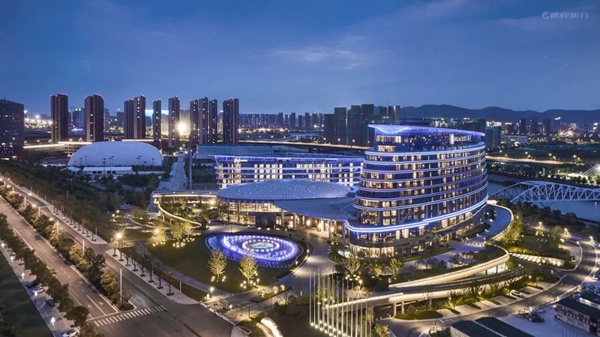 多玛凯拔：长江边的超五星“巨轮”正在浪漫启航