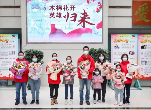 News | 杨格，欢迎最美逆行者归来！